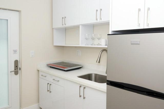 Diane Oceanfront Suites