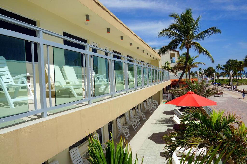 Diane Oceanfront Suites