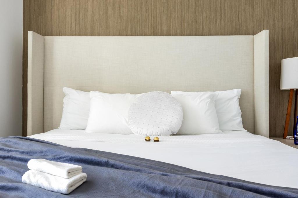 Ventur Beachfront Luxe Condo - Lyfe Beach Resort