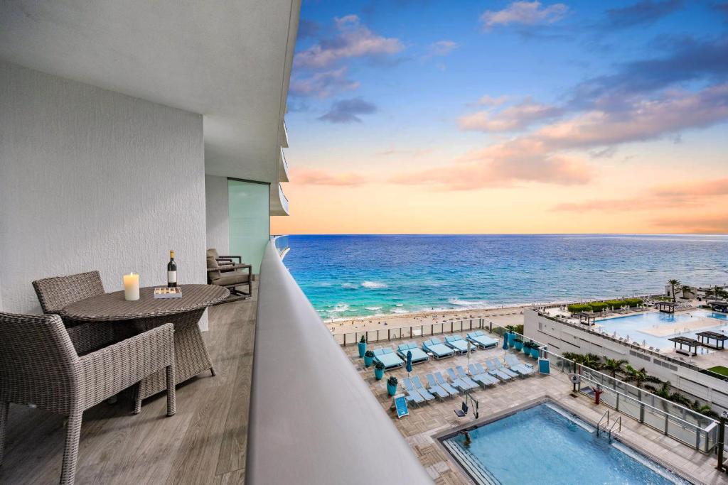 Ventur Luxe Condo l Oceanview - Gym, Beach Access