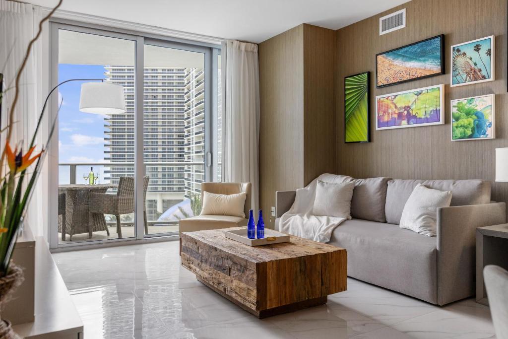 Ventur Luxe Condo l Oceanview - Gym, Beach Access