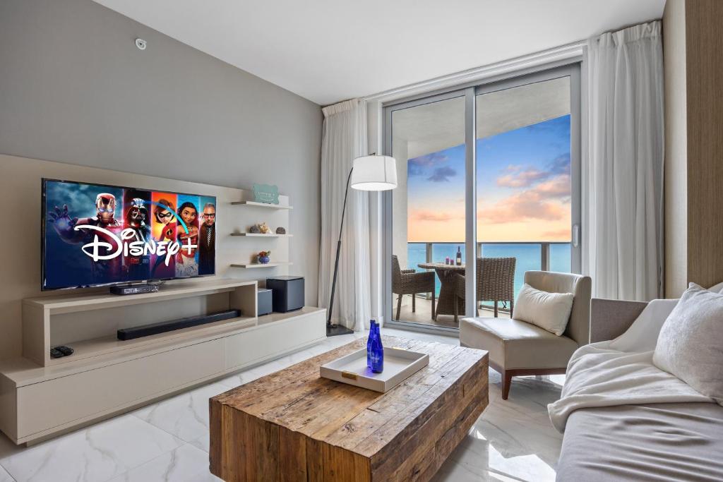 Ventur Luxe Condo l Oceanview - Gym, Beach Access