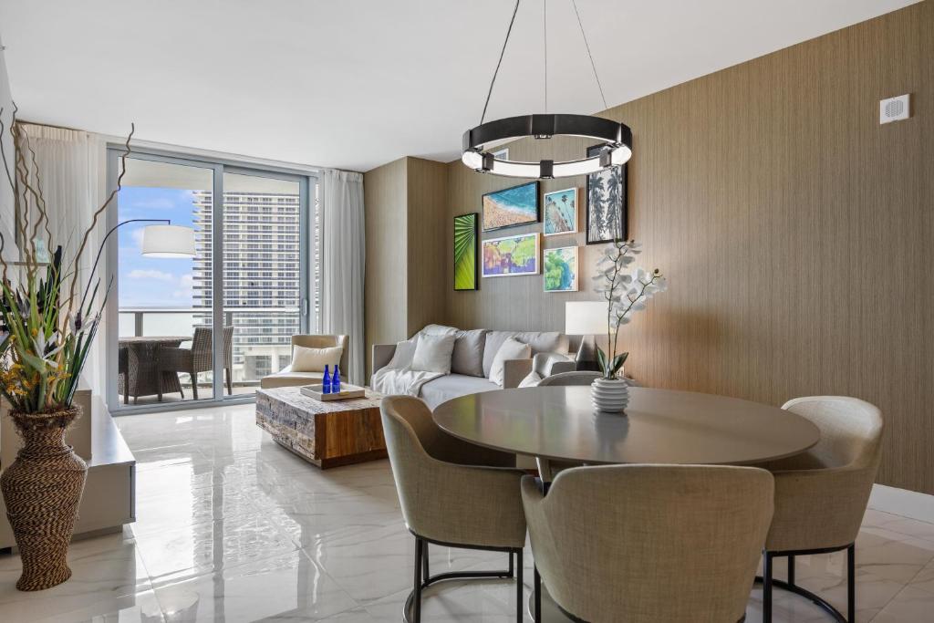 Ventur Luxe Condo l Oceanview - Gym, Beach Access