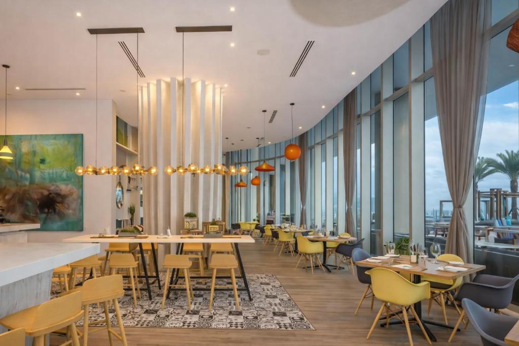 Ventur Luxe Condo l Oceanview - Gym, Beach Access