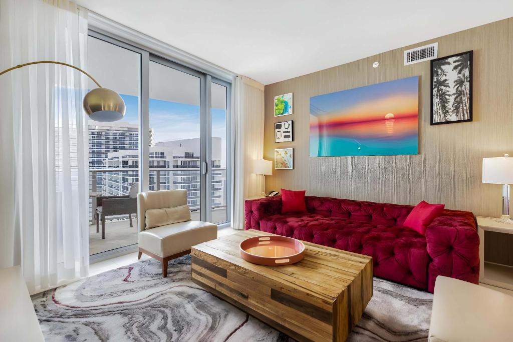 Ventur Luxe Condo - Oceanview - Gym, Beach Access