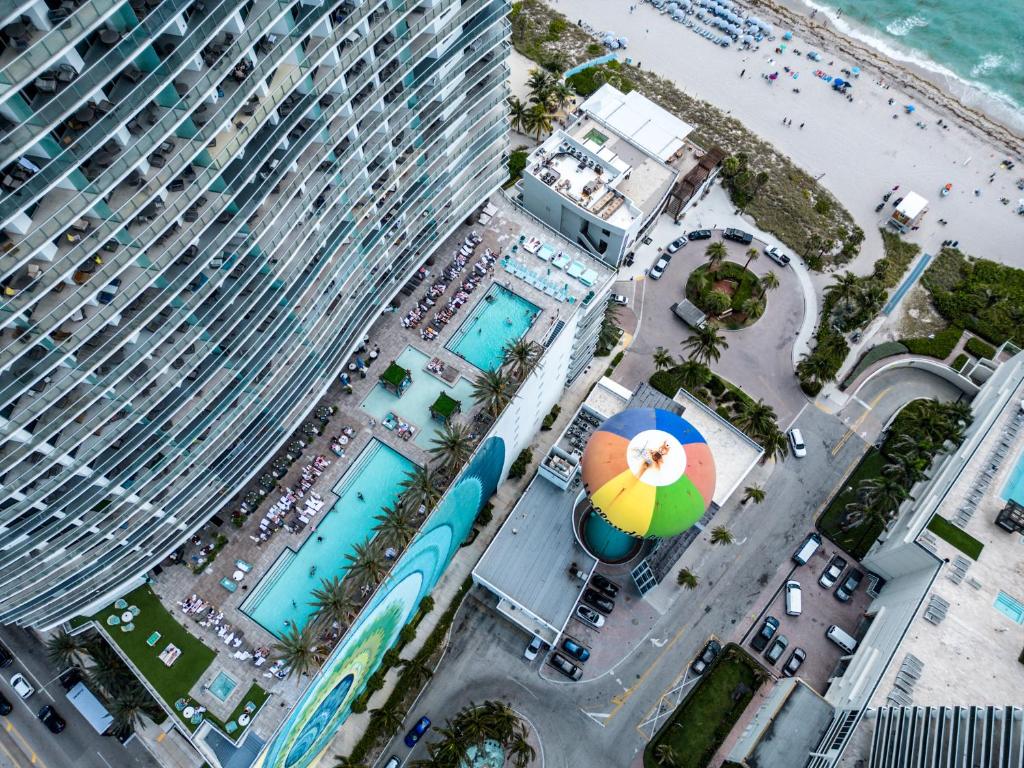 Ventur Luxe Condo - Oceanview - Gym, Beach Access